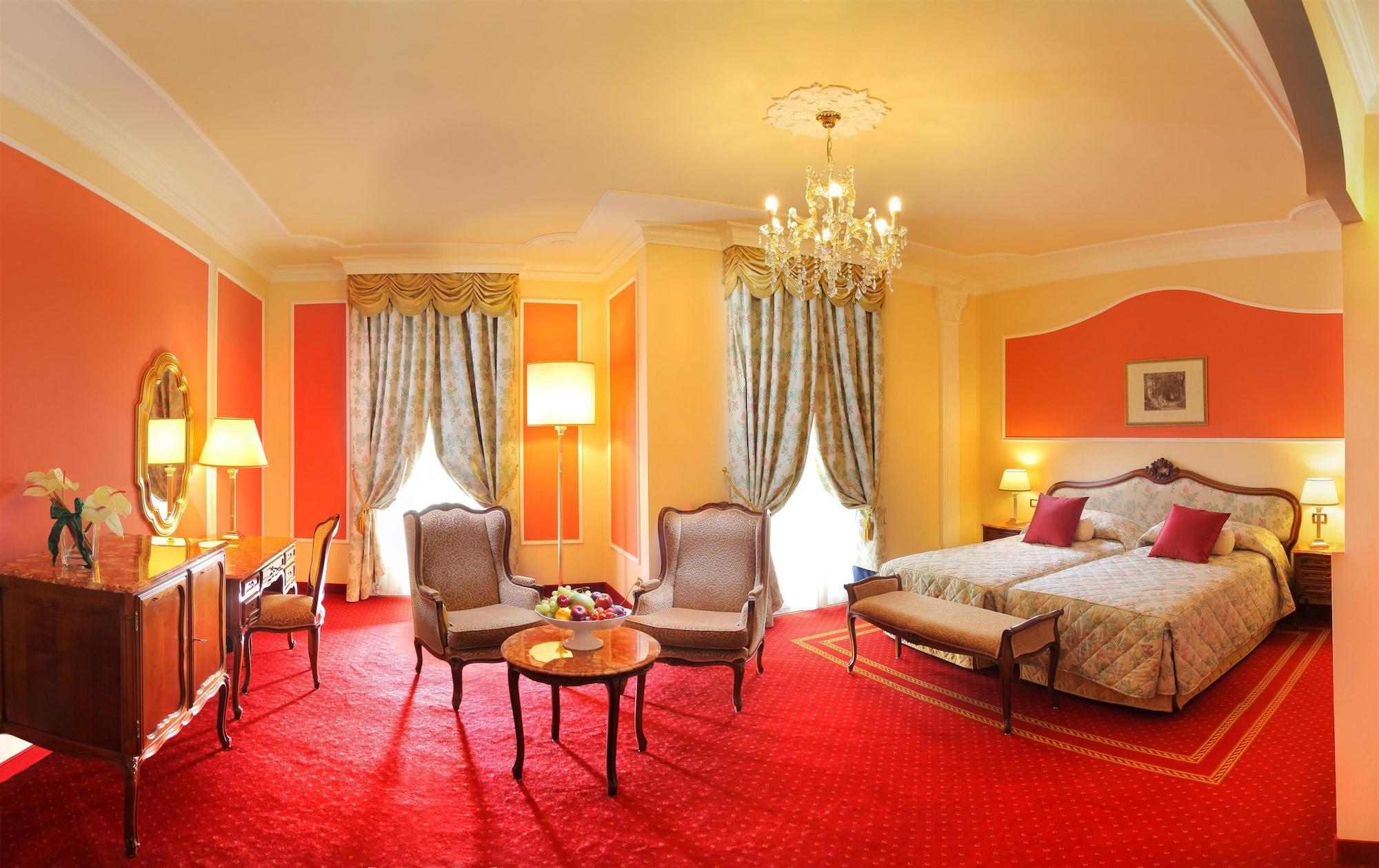 Grand Hotel Trieste & Victoria Αμπάνο Τέρμε Εξωτερικό φωτογραφία A suite at the Hotel de l'Europe