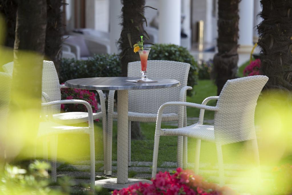 Grand Hotel Trieste & Victoria Αμπάνο Τέρμε Εξωτερικό φωτογραφία Hotel's garden